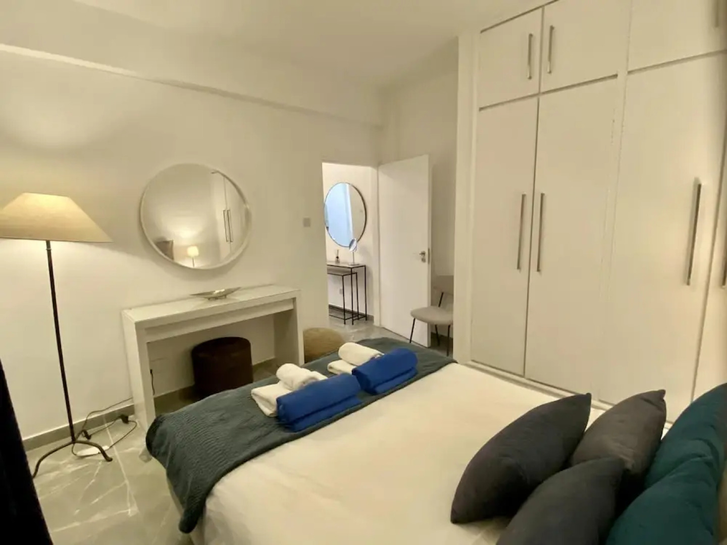 White Arches Sea View Apt No 2