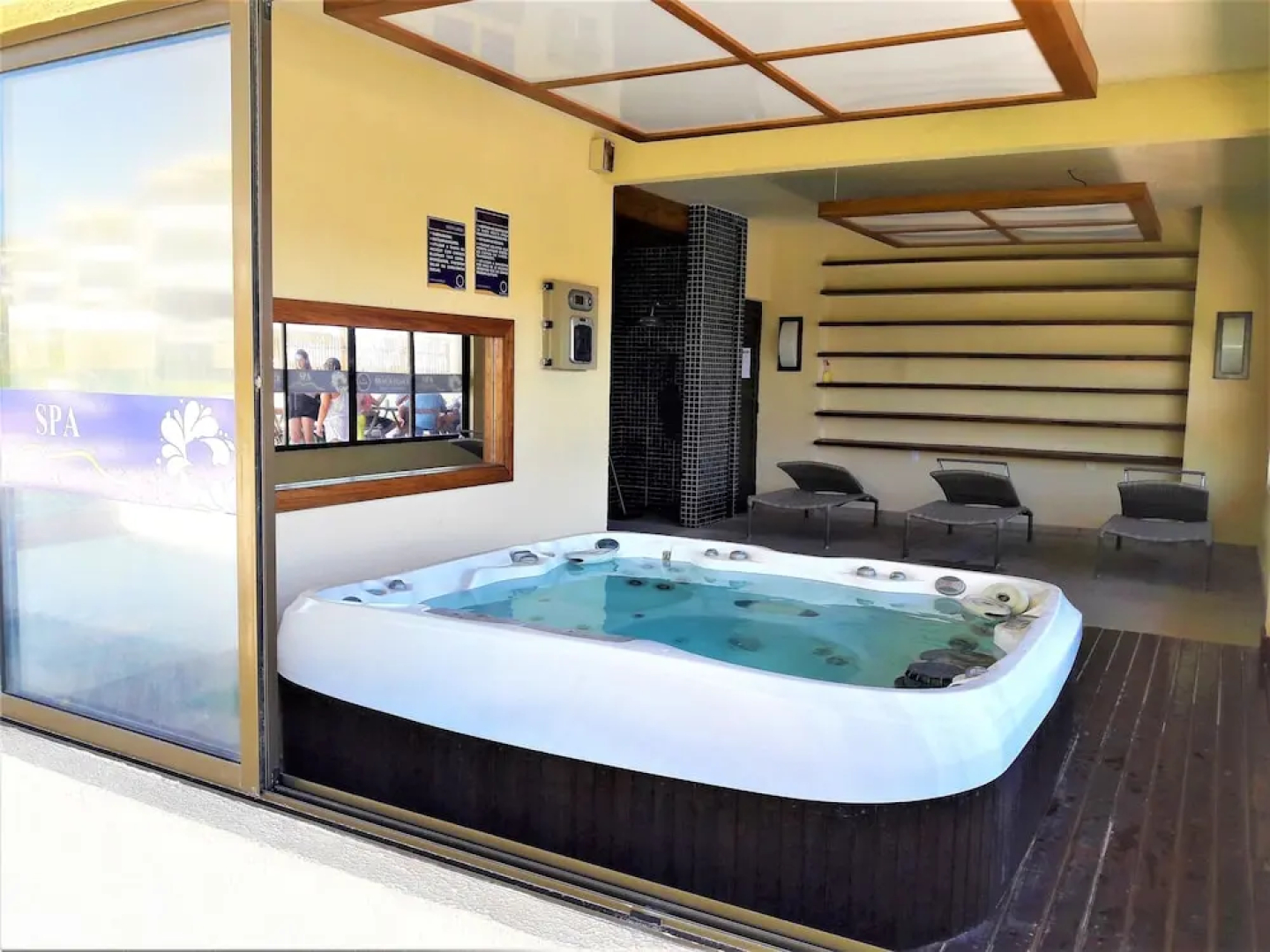 Duplex with Hot Tub near Beach by DM Apartments.