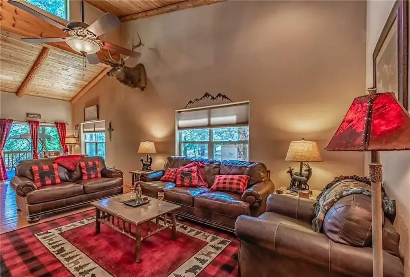 Cozy Knotty and Nice - Four Bedroom Cabin
