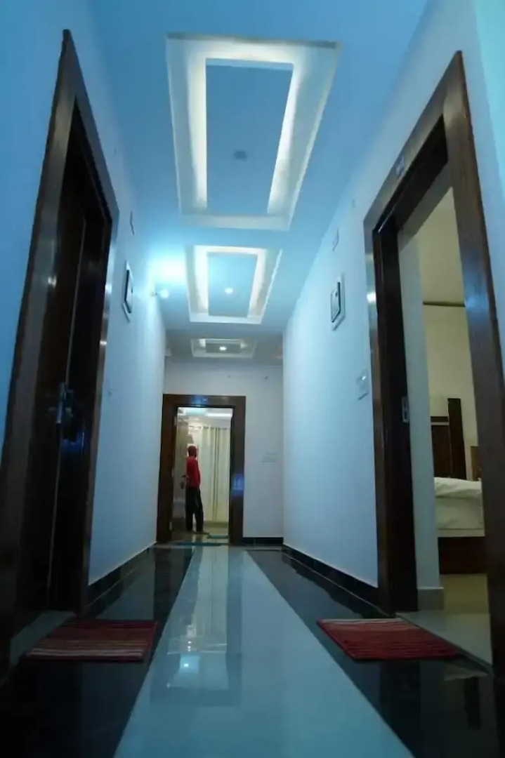 Hotel Mandakini Palace