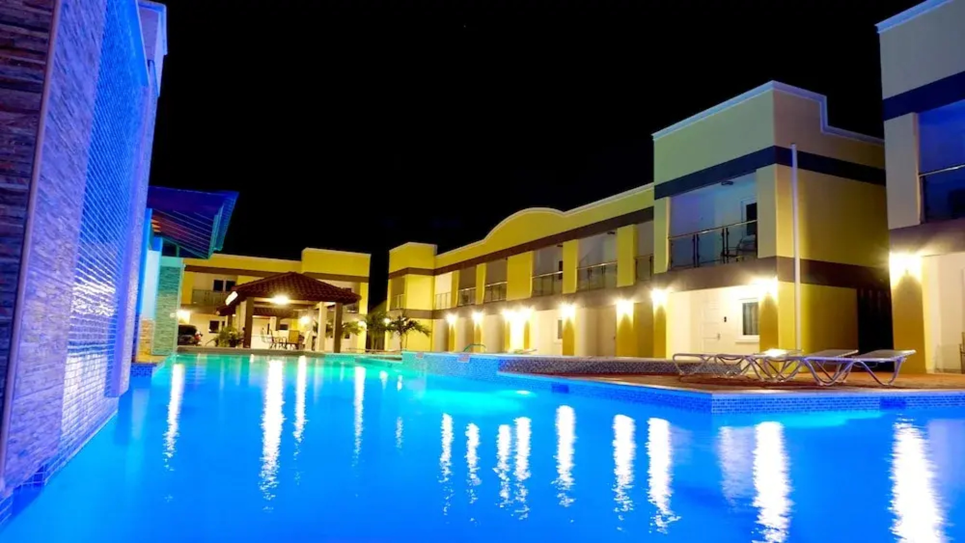 Pearl Aruba Condos