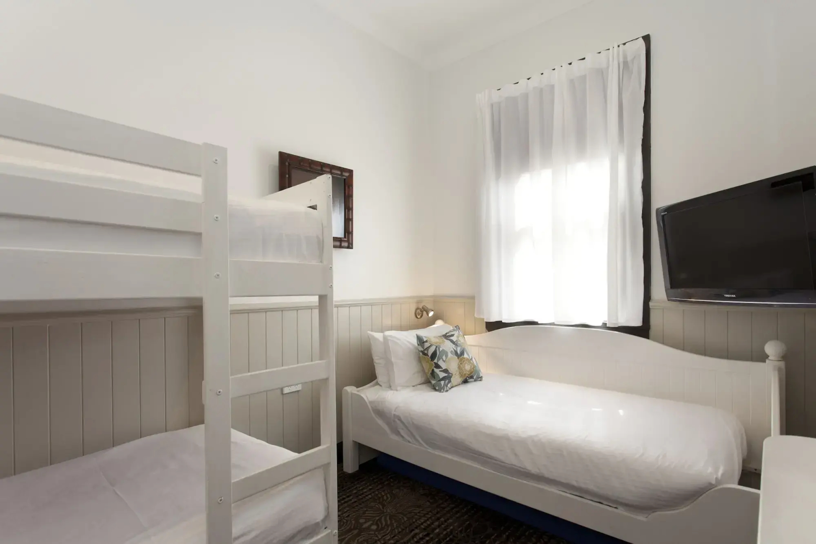 Cremorne Point Manor