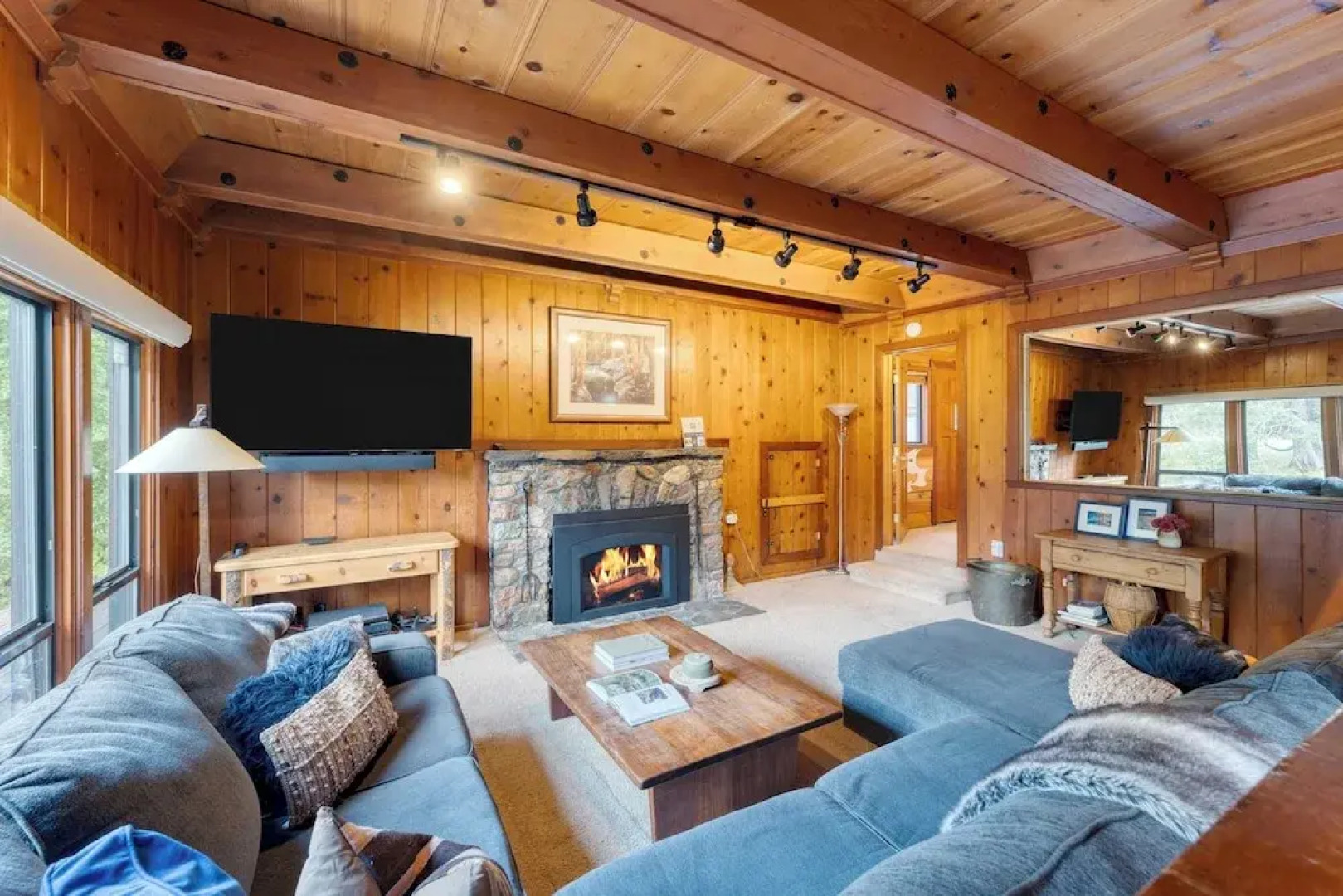 Riversong Lodge by Avantstay Sauna + Hot Tub On The Truckee River