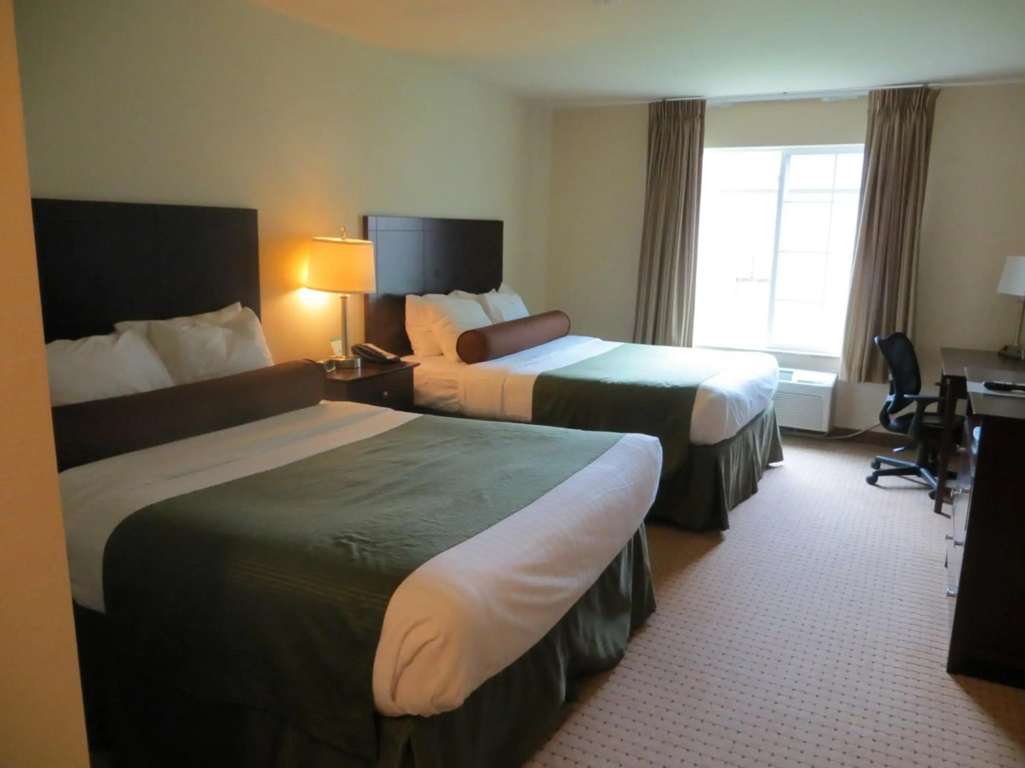 Cobblestone Inn & Suites - Brillion