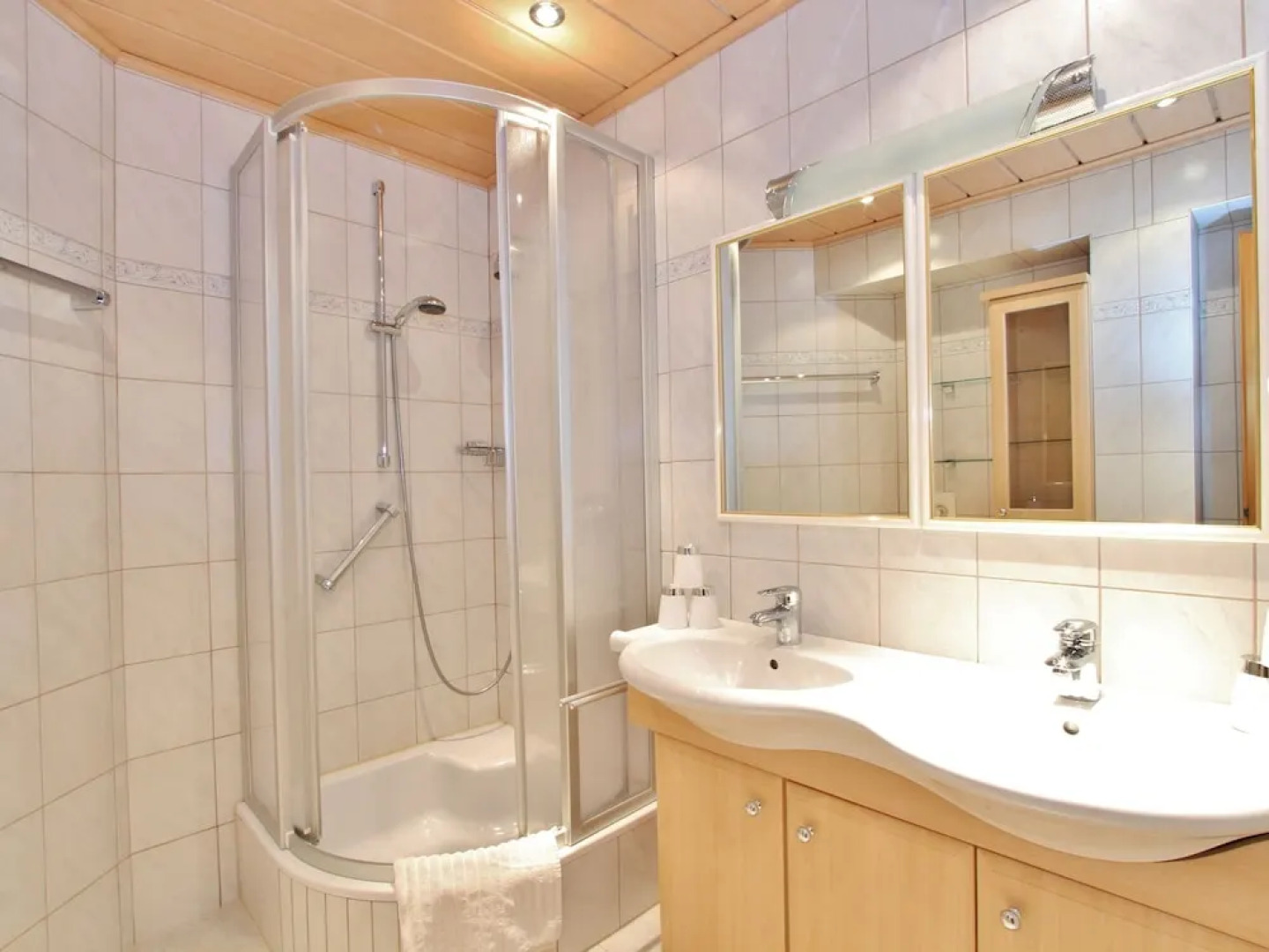 Charming Holiday Home With Private Swimming Pool in Salzburg