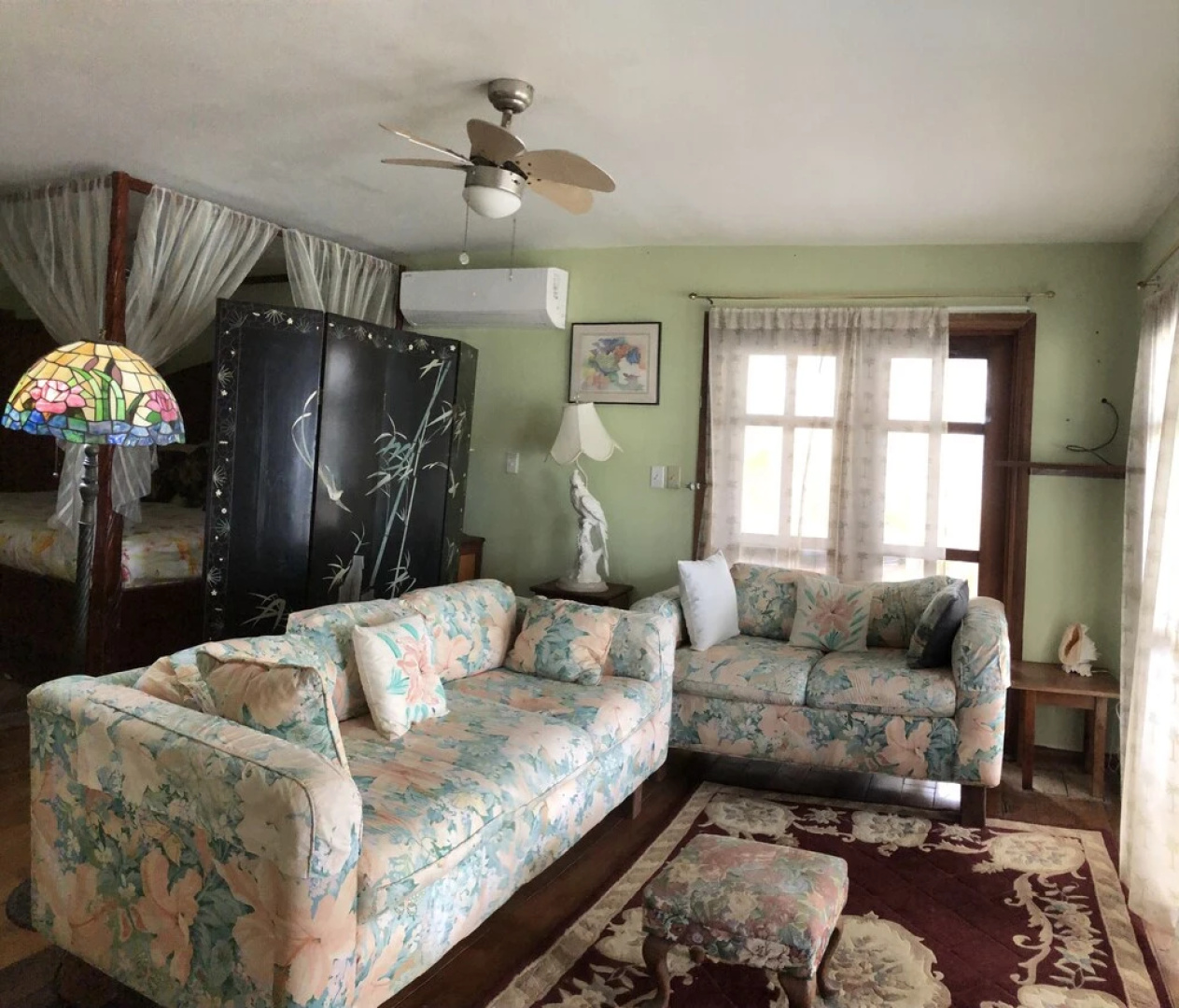 Coral Cove Inn