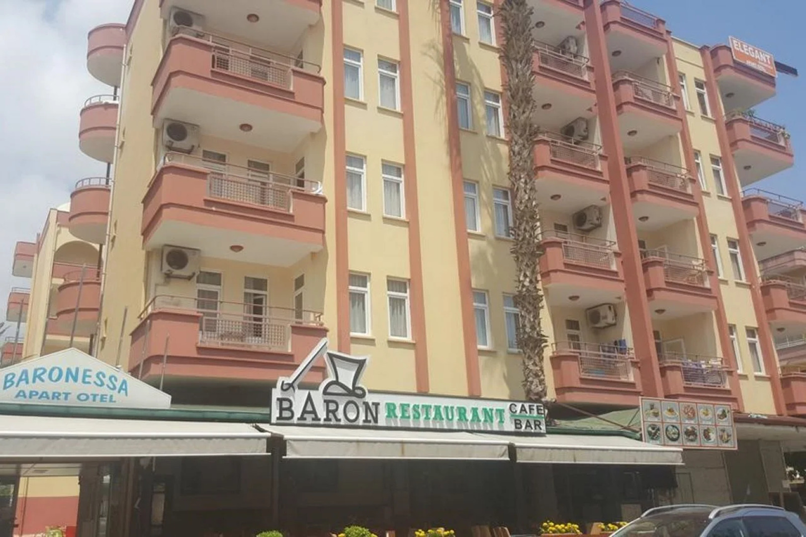 Elegant Baronessa Apart Hotel