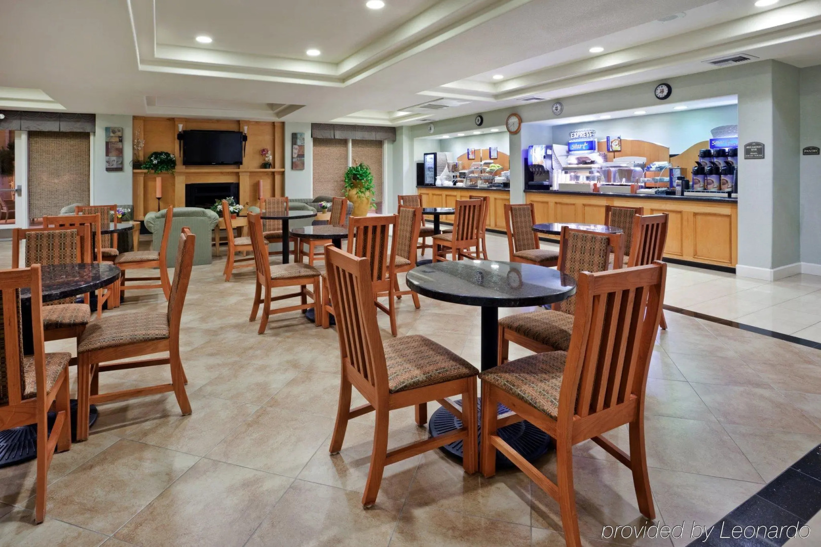 Holiday Inn Express Hotel & Suites Vacaville by IHG