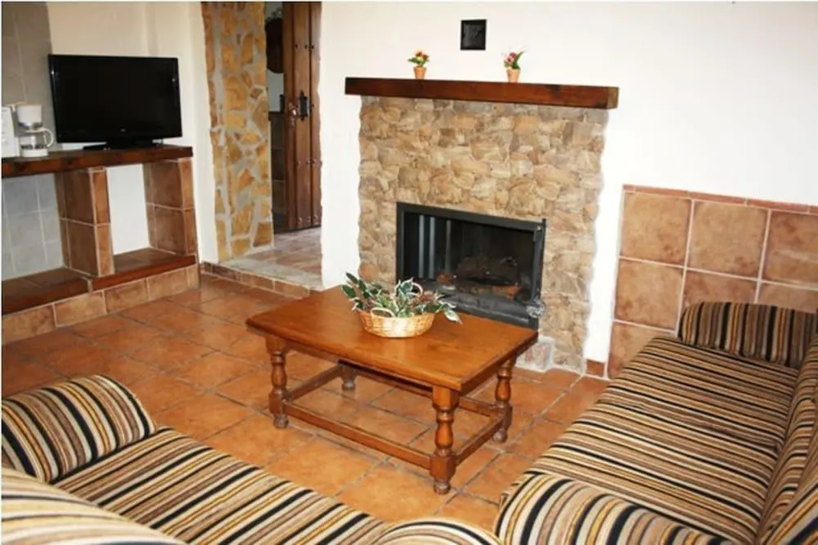 House With 2 Bedrooms In Montefrío, With Wonderful Mountain View, Private Pool, Enclosed Garden - 8