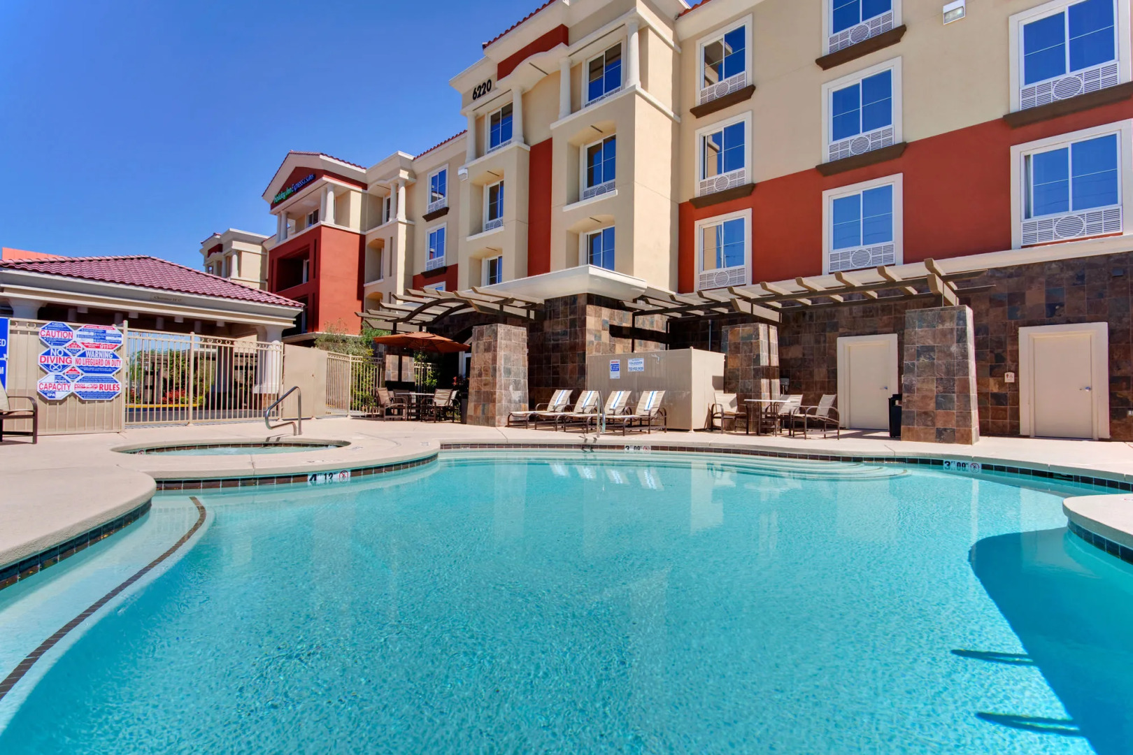 Holiday Inn Express & Suites Las Vegas SW - Spring Valley by IHG