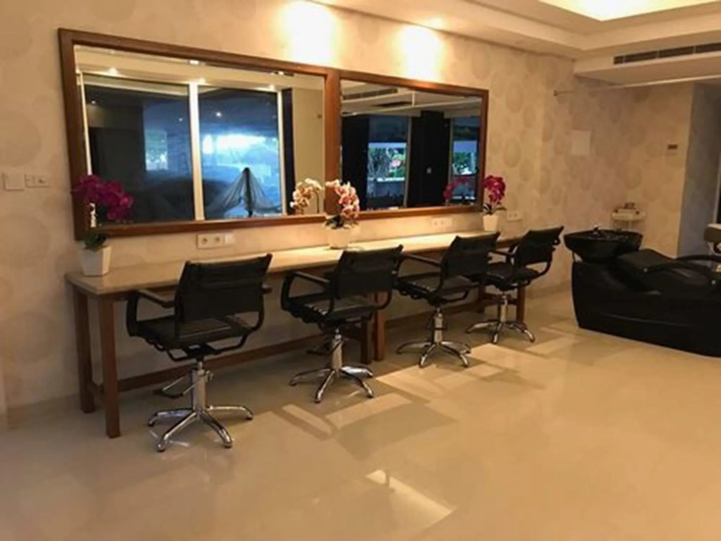 Sulis Beach Hotel and Spa