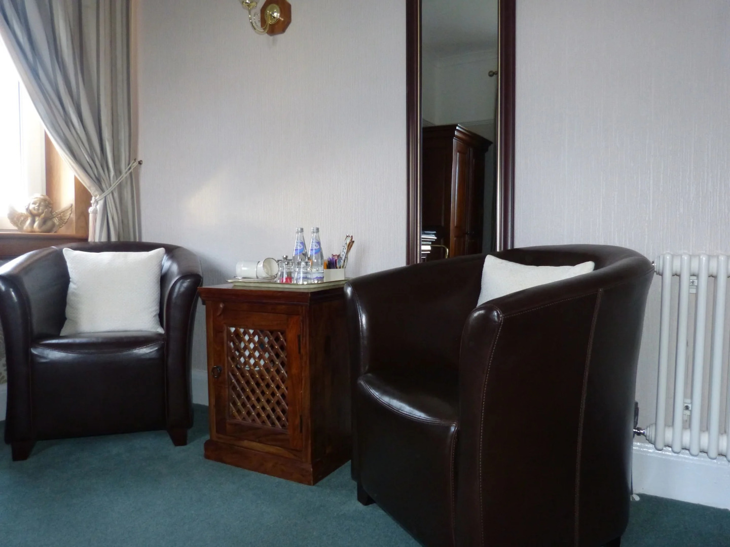 Pinewood Country House