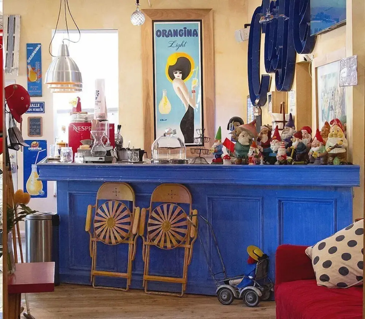 Metro Hotel and Cafe