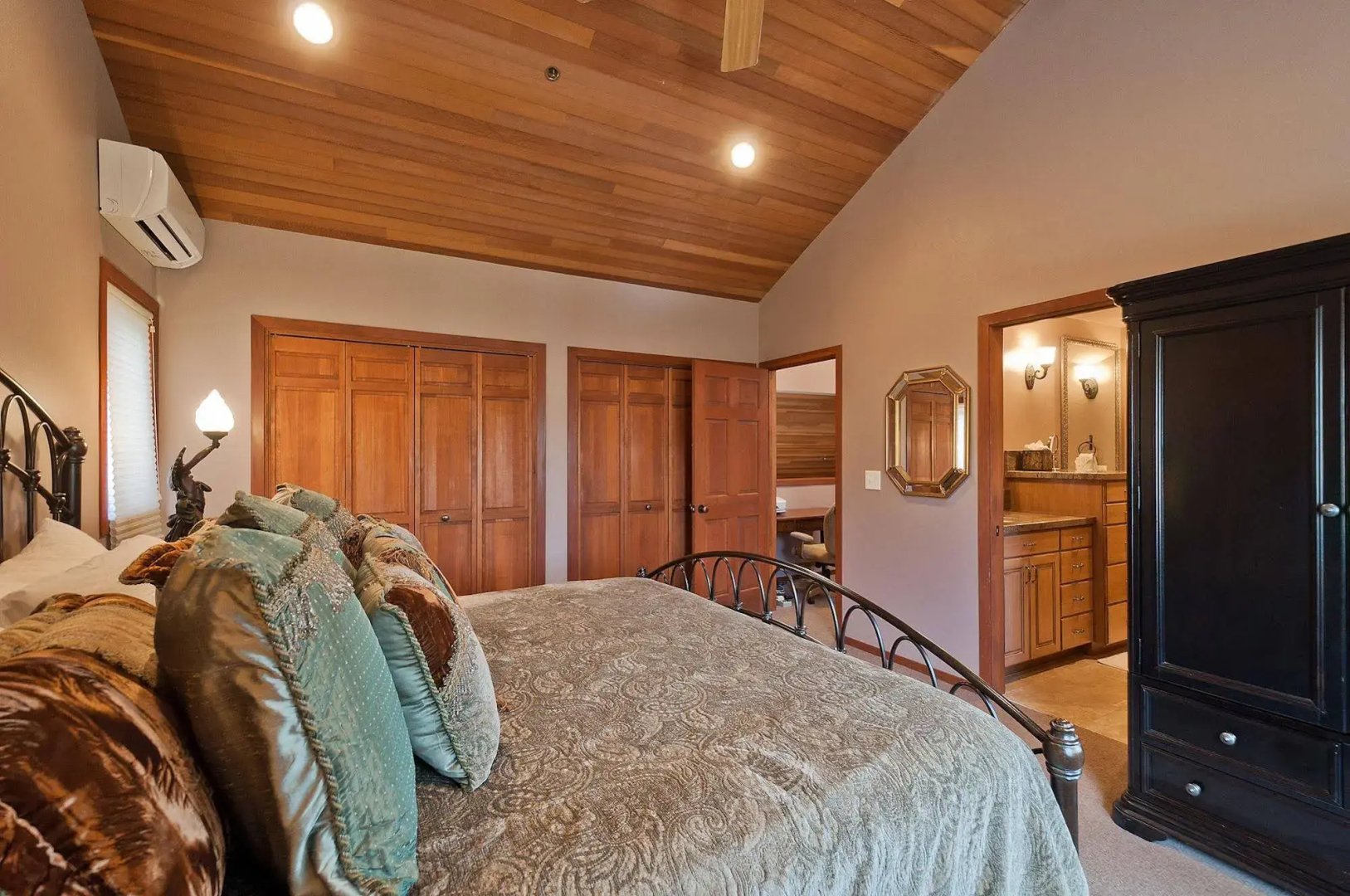 Lakeside Townhomes by Lespri Management