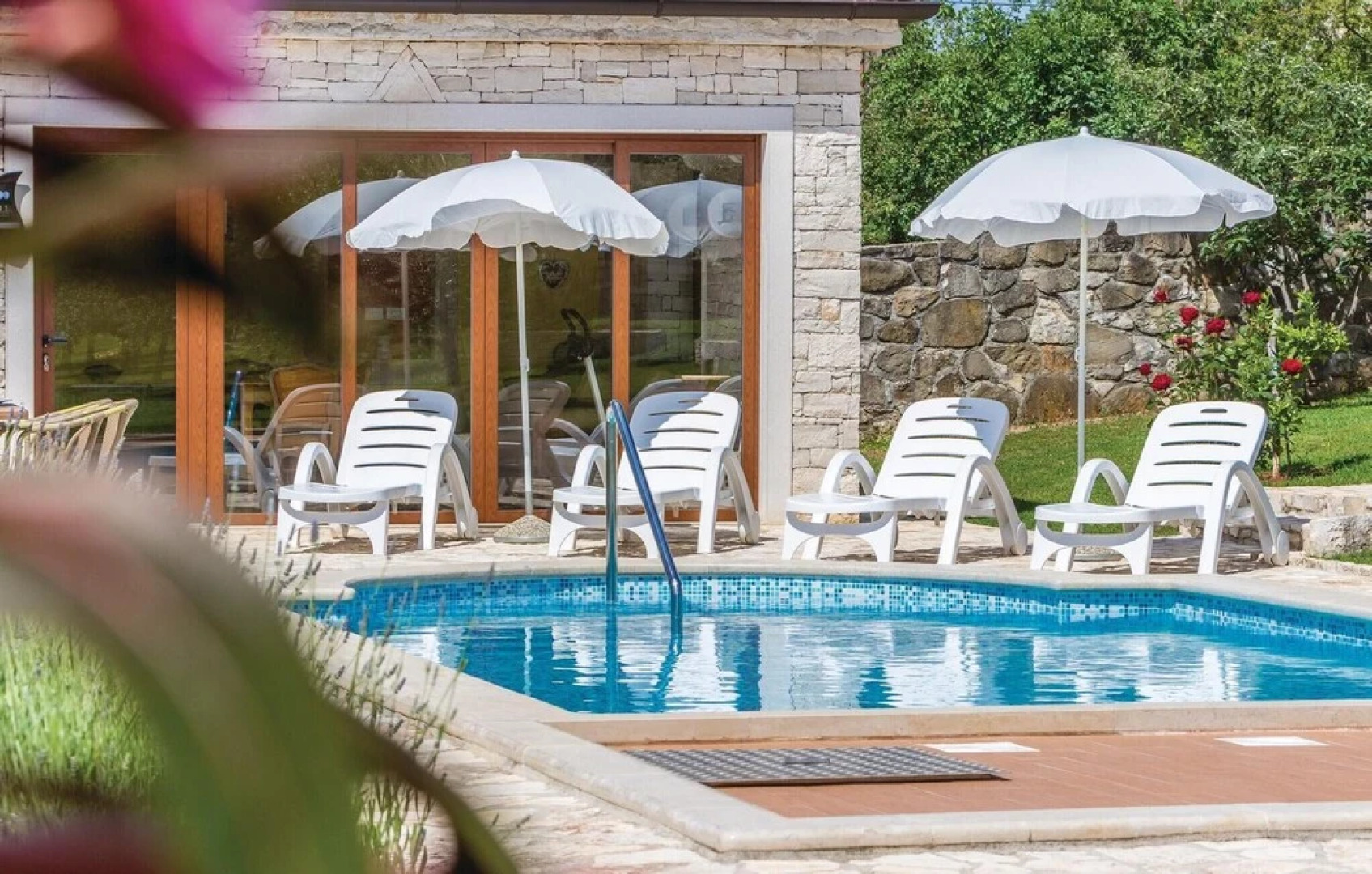 Beautiful Home in Buje With Wifi and 4 Bedrooms