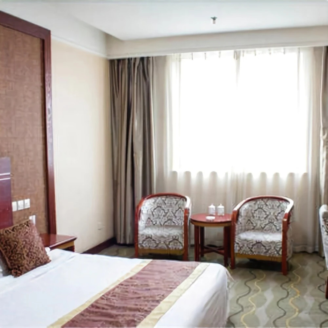 Zhengyang Hot Spring Business Hotel