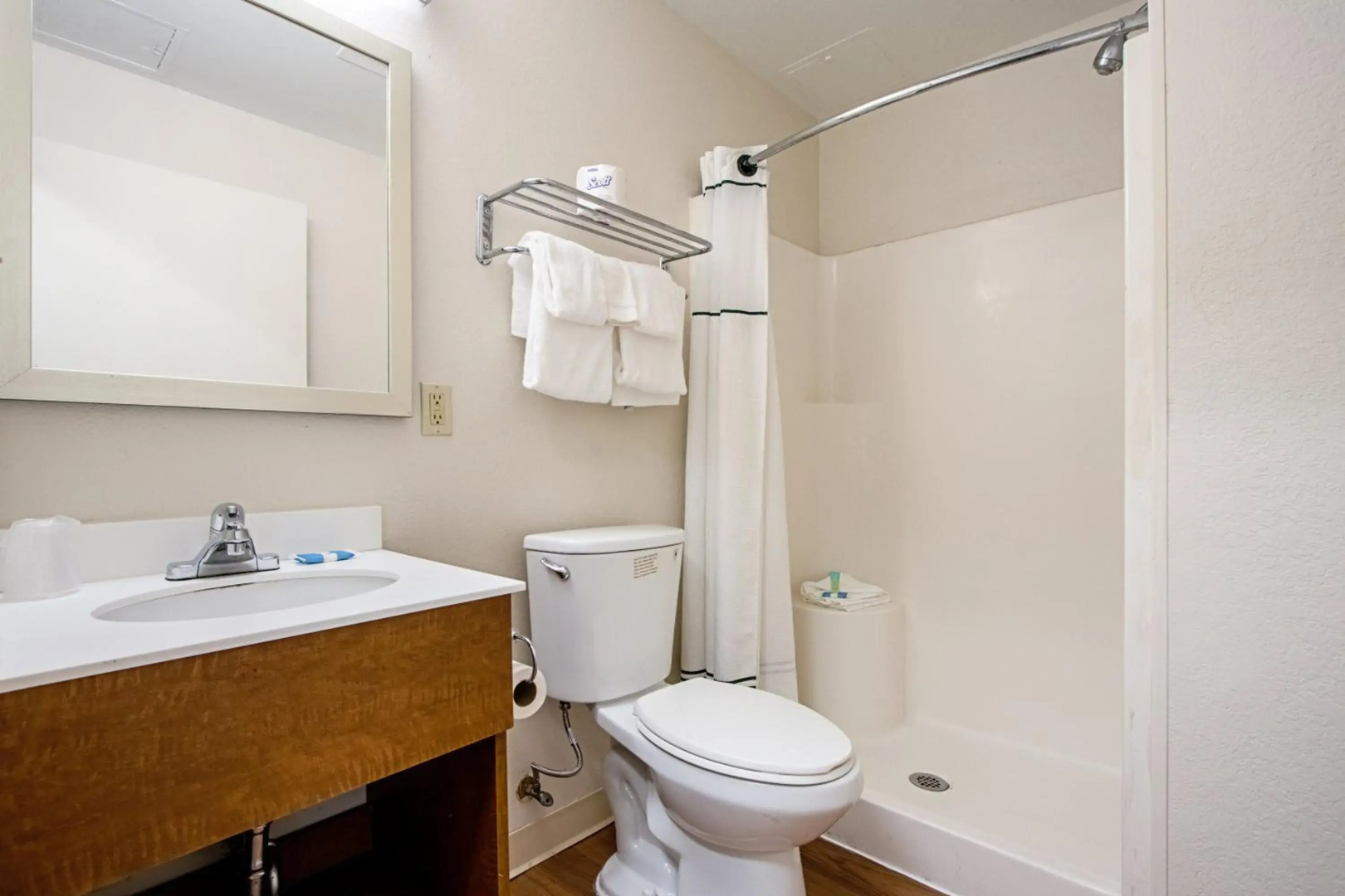 HomeTowne Studios by Red Roof Denver - Lakewood West
