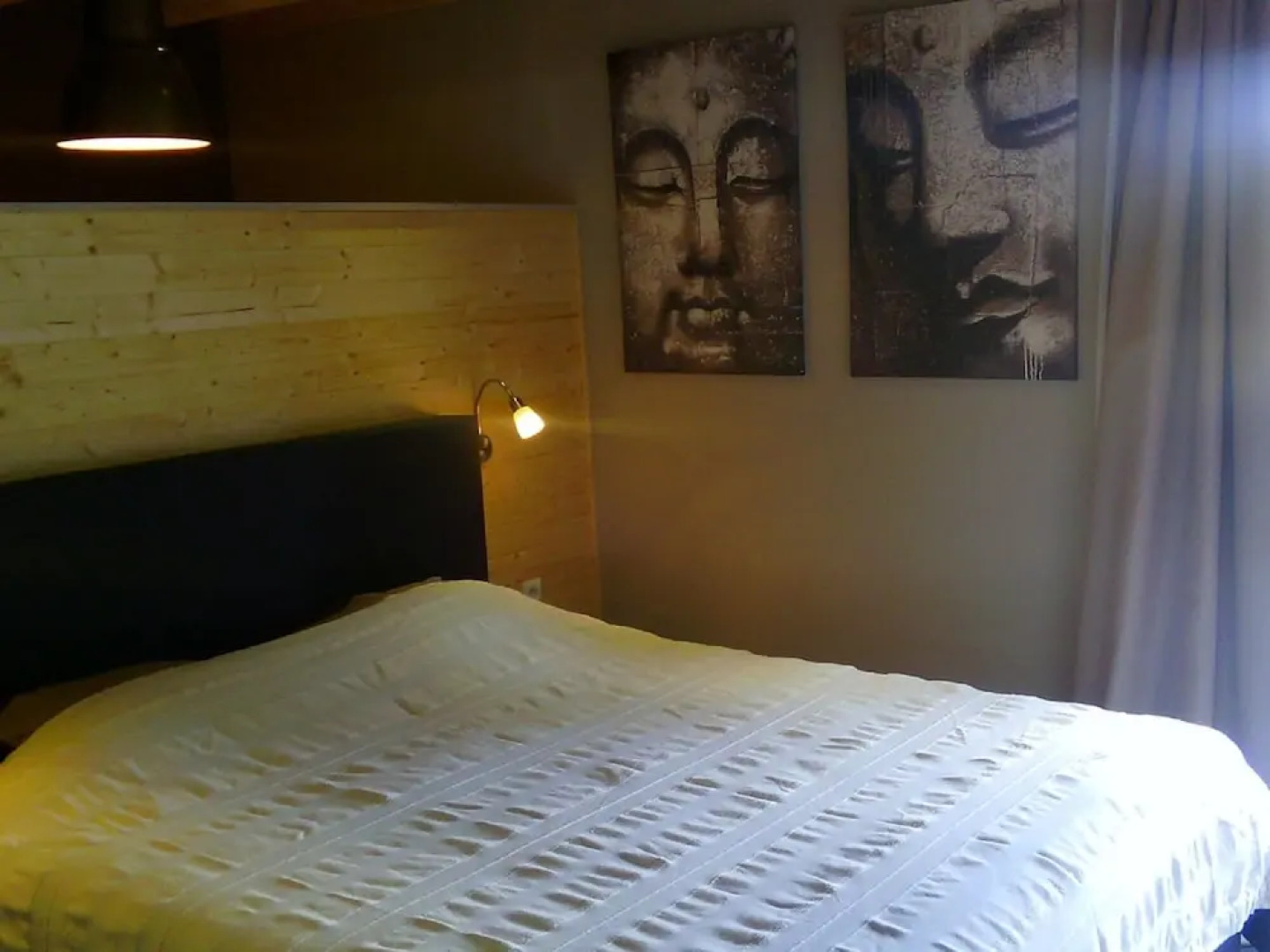 Luxurious Villa in Nadrin Belgium with Sauna & Hot Tub