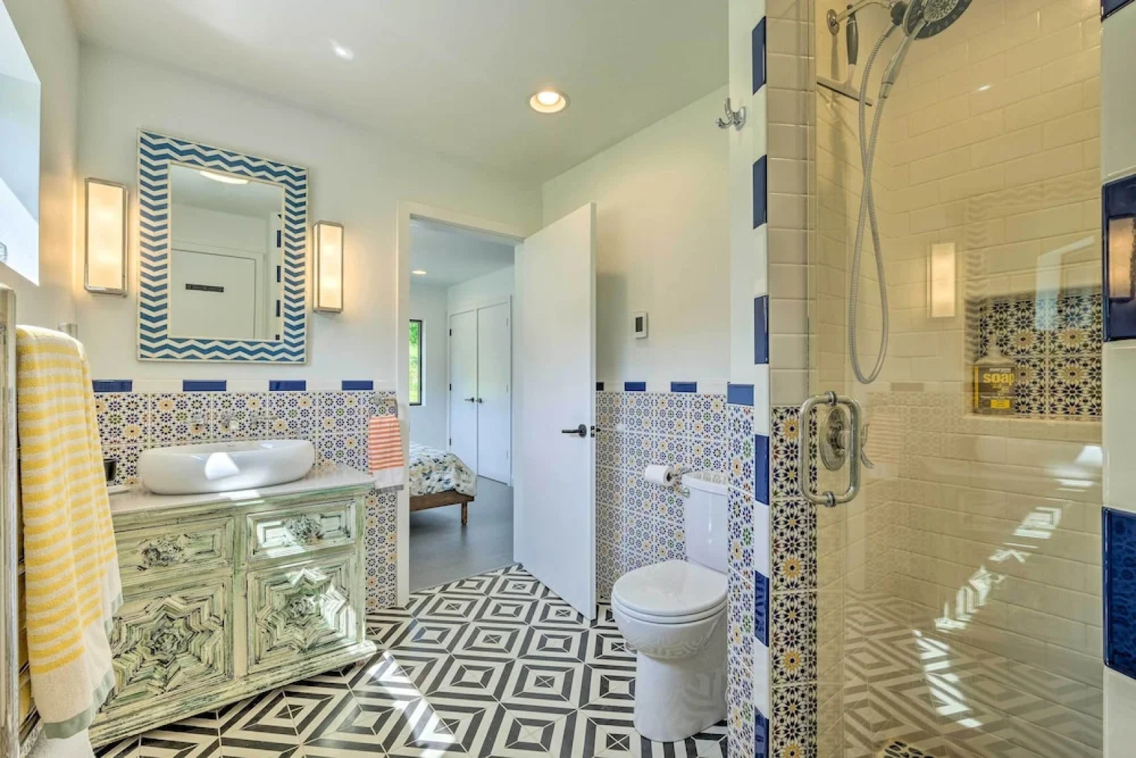 Luxe + Modern Home: 30 Mi to Saratoga Springs!