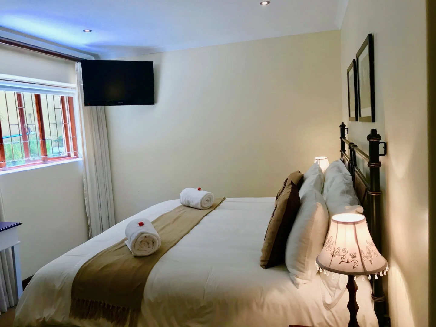 Sundown Manor Guest House