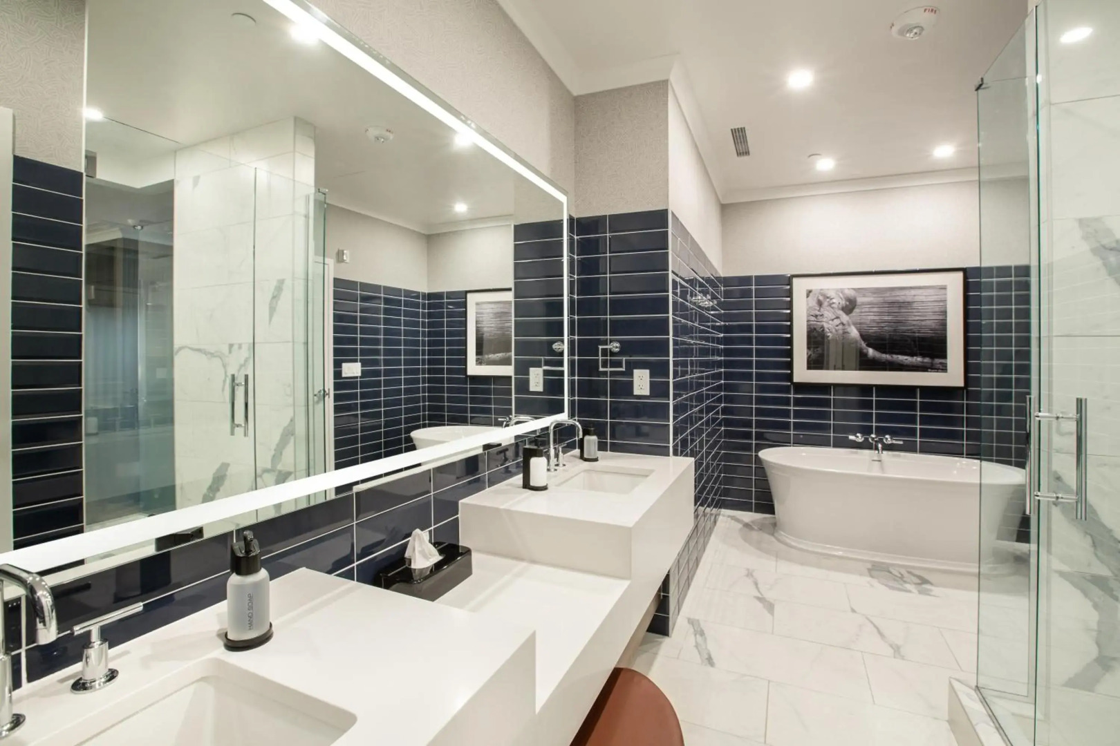 Sands Regency Casino Hotel — только для взрослых