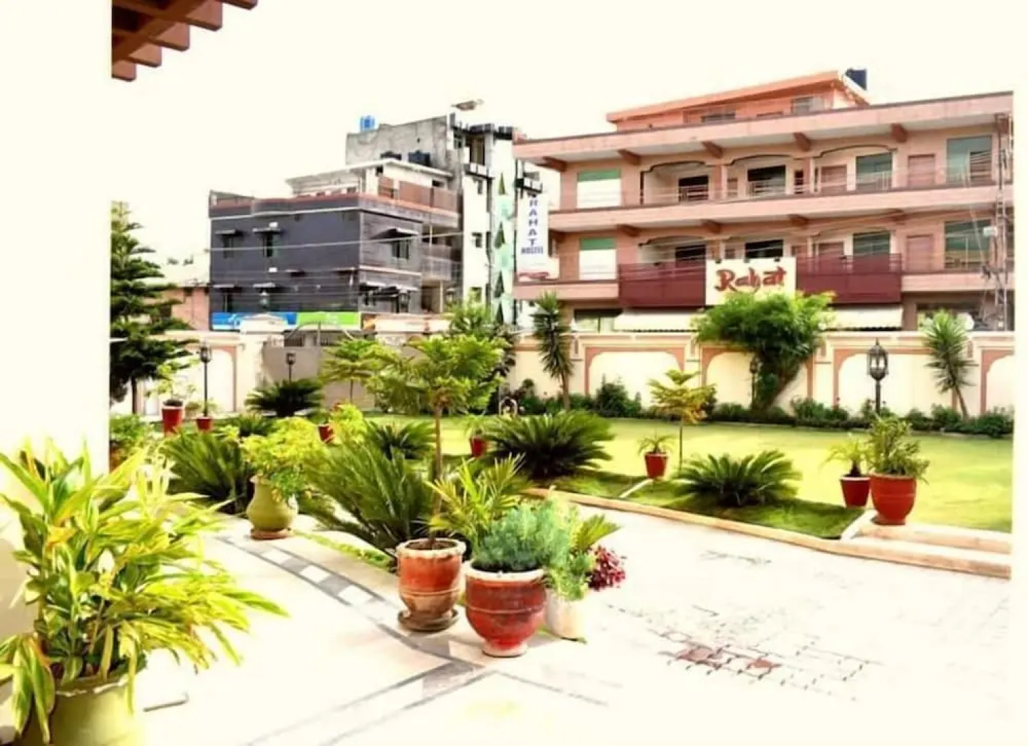 Royal Emirates Residence