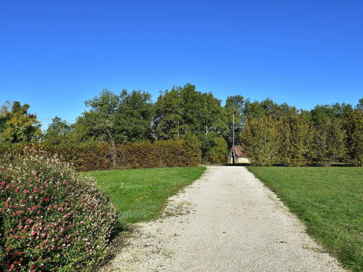 Cozy Holiday Home in Florimont-Gaumier with Private Pool