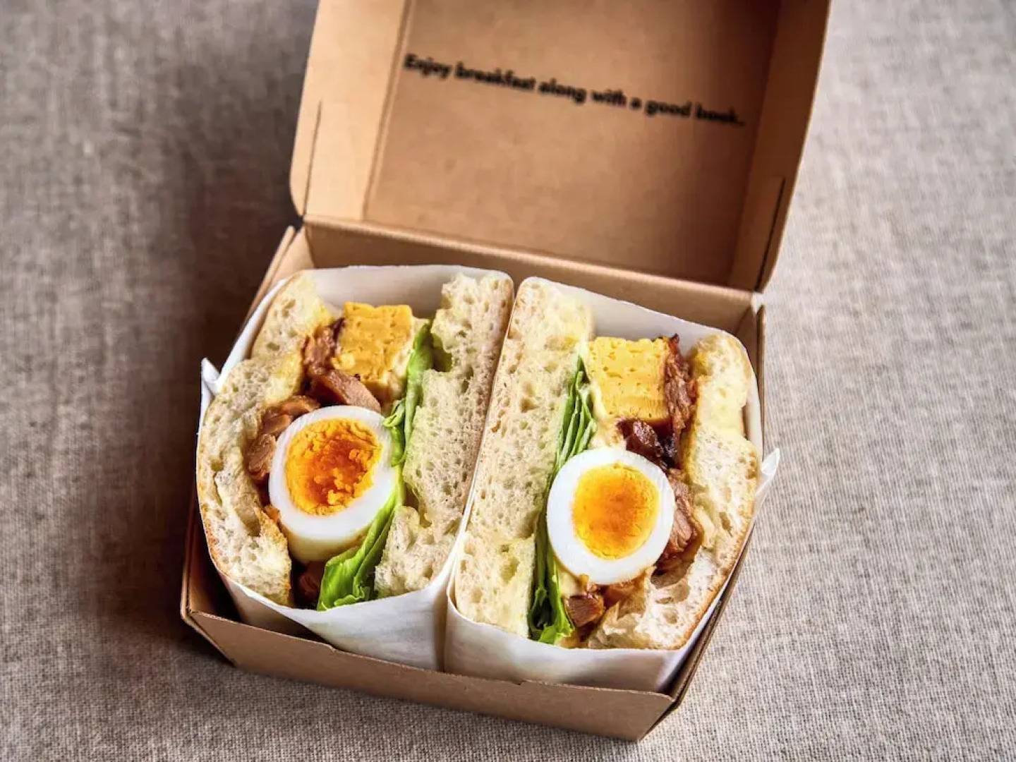 IN THE LIBRARY hotel and books TOKOROZAWA