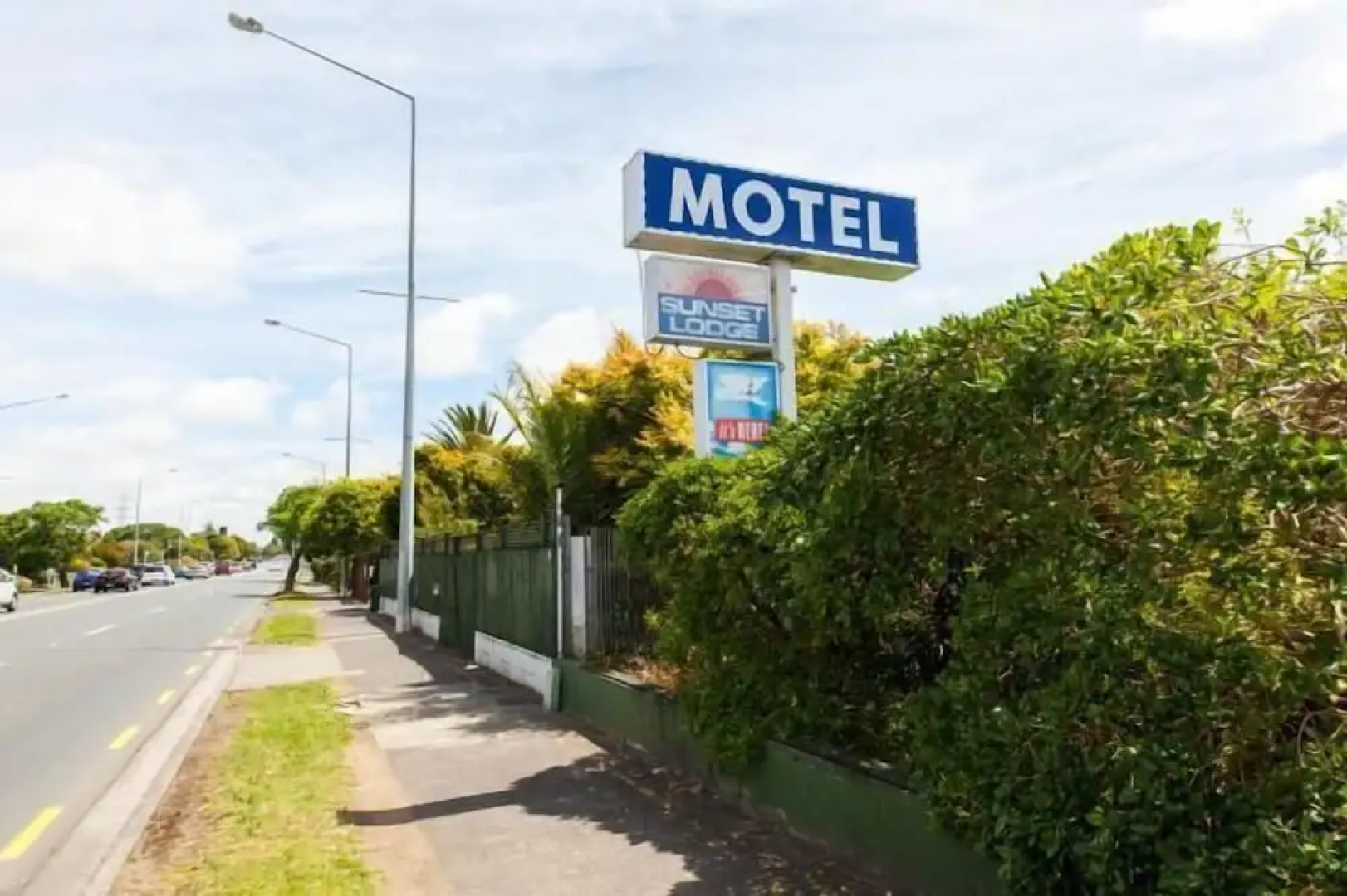 Sunset Lodge Motel