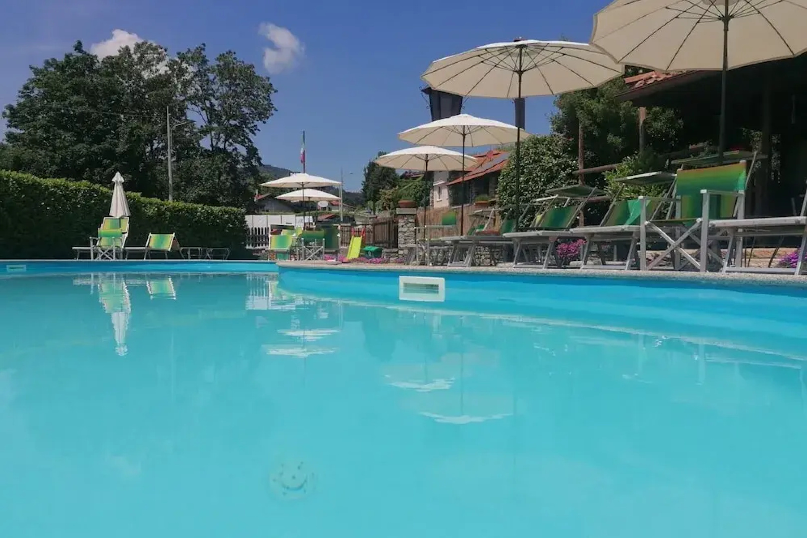 La Lanterna Swimming Pool Retreat