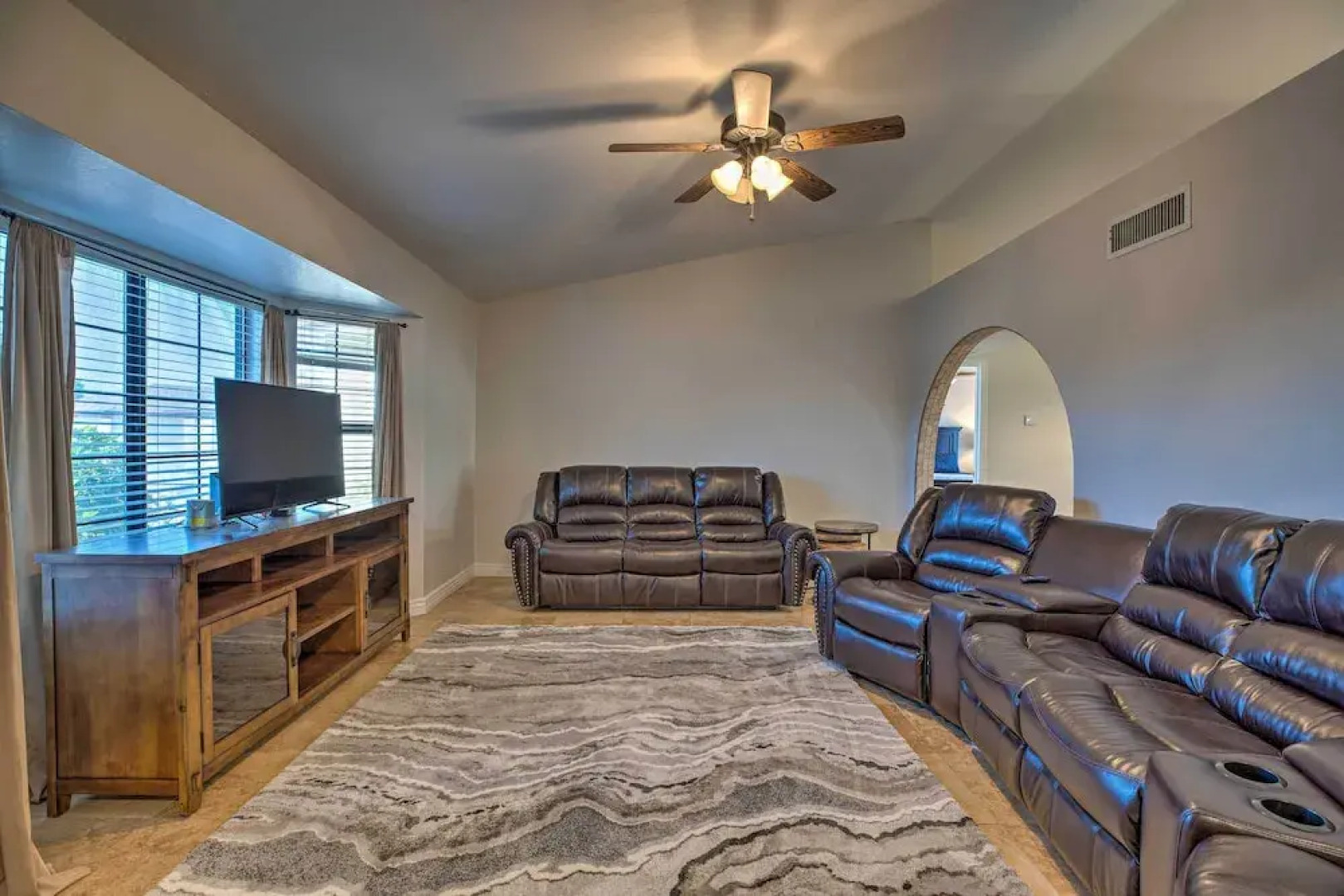 3 Mi to Westgate: Desert Home w/ Hot Tub in Peoria