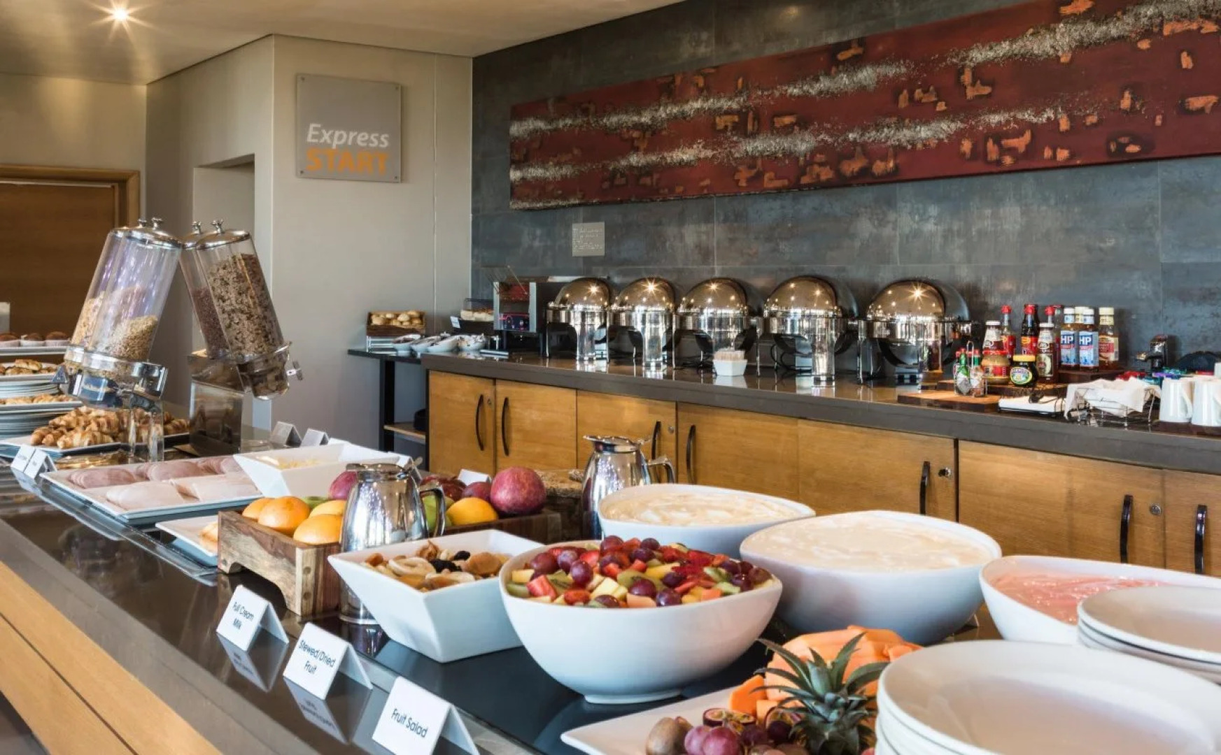 Holiday Inn Express Sandton Woodmead by IHG