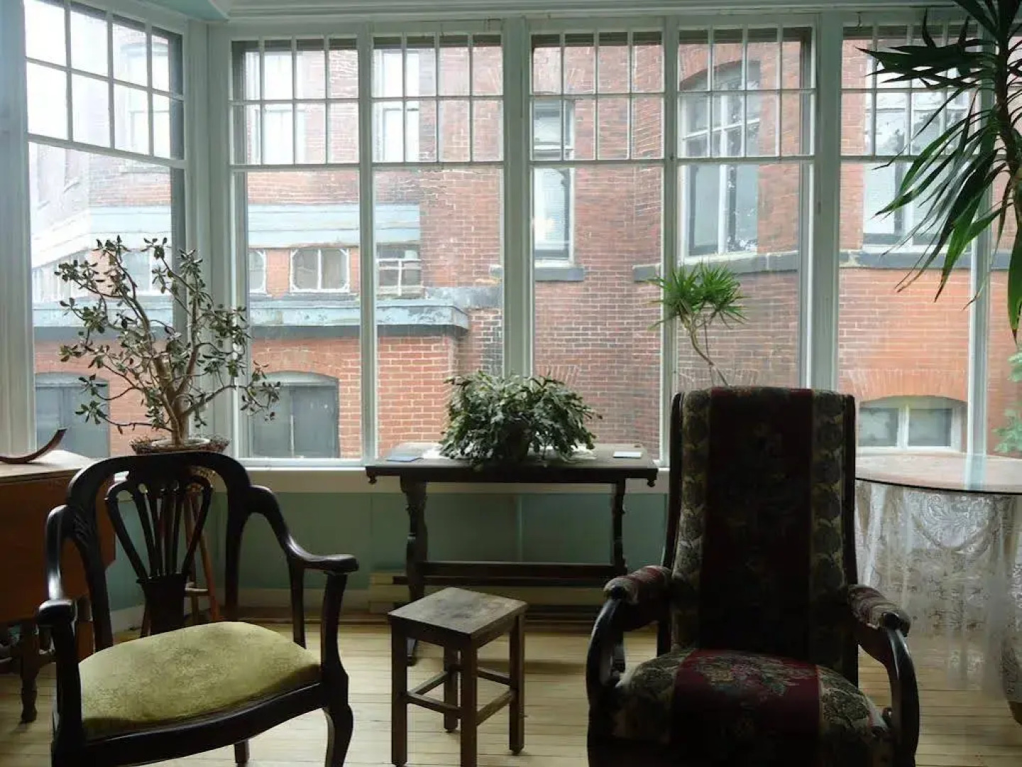 Mahogany Manor Bed & Breakfast