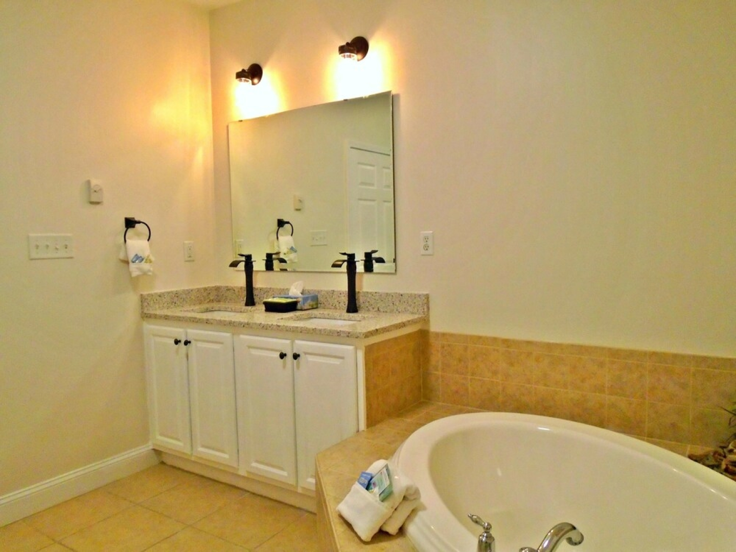 VCI - Klonteska Condominiums #D4