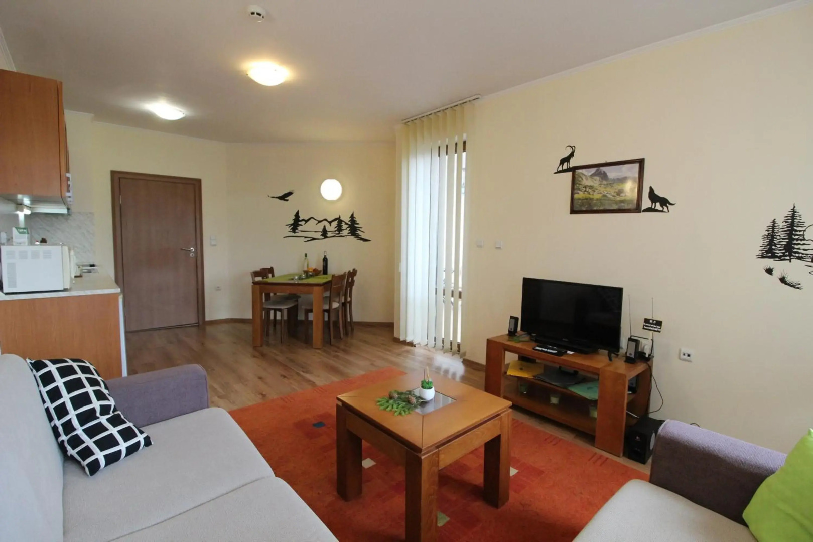 Pine Tree Apartment D34