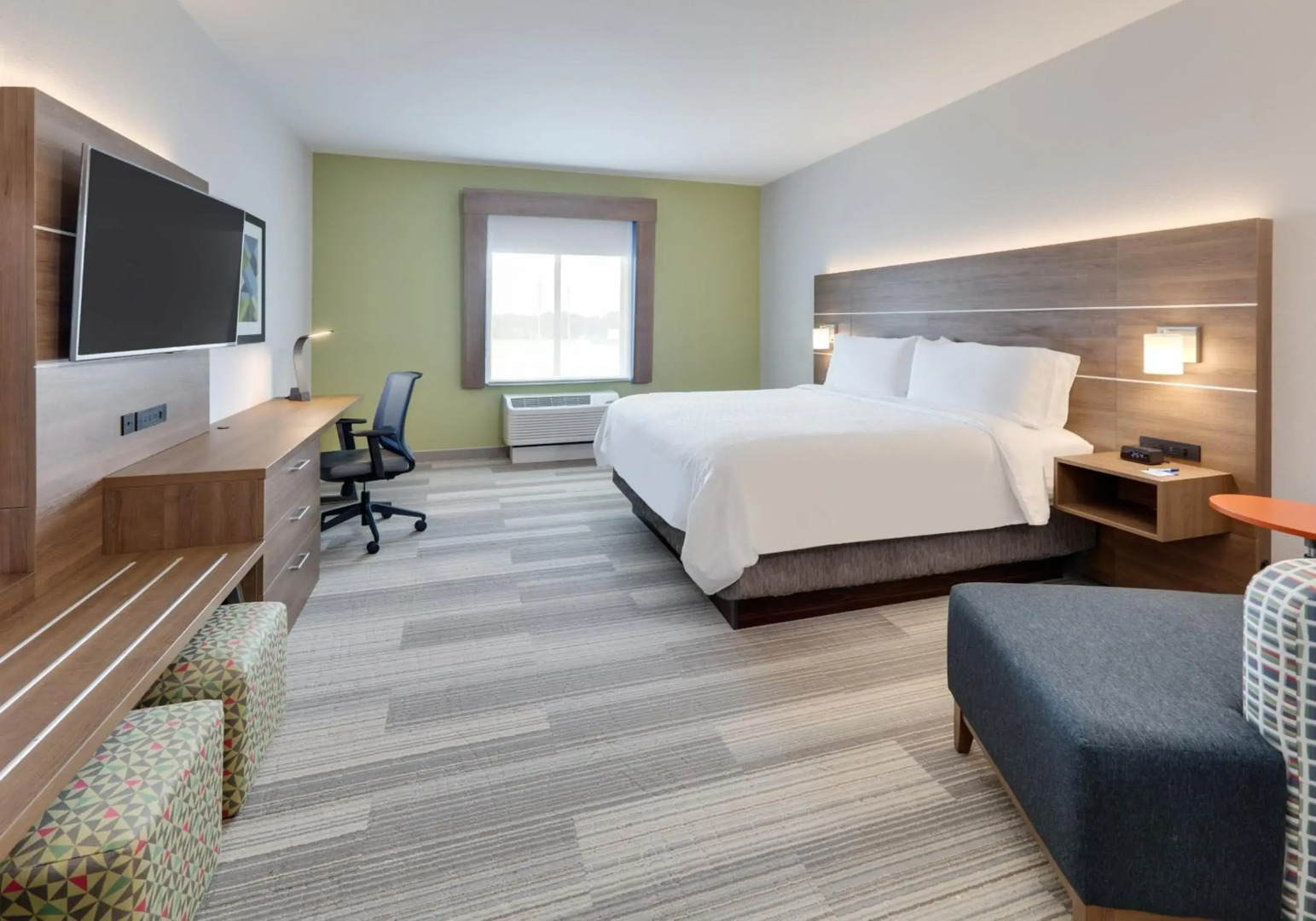 Holiday Inn Express & Suites Plano - The Colony by IHG