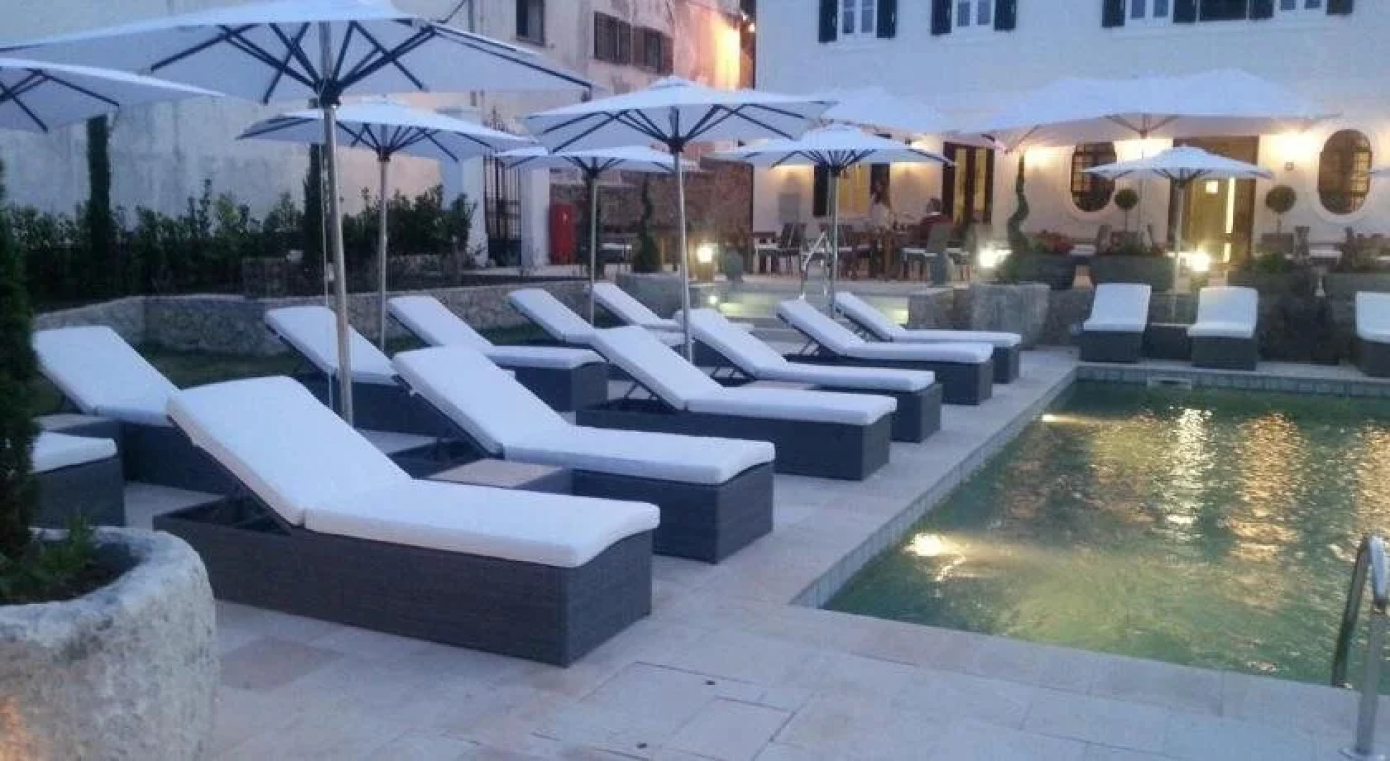 Dolphin Suites Hotel