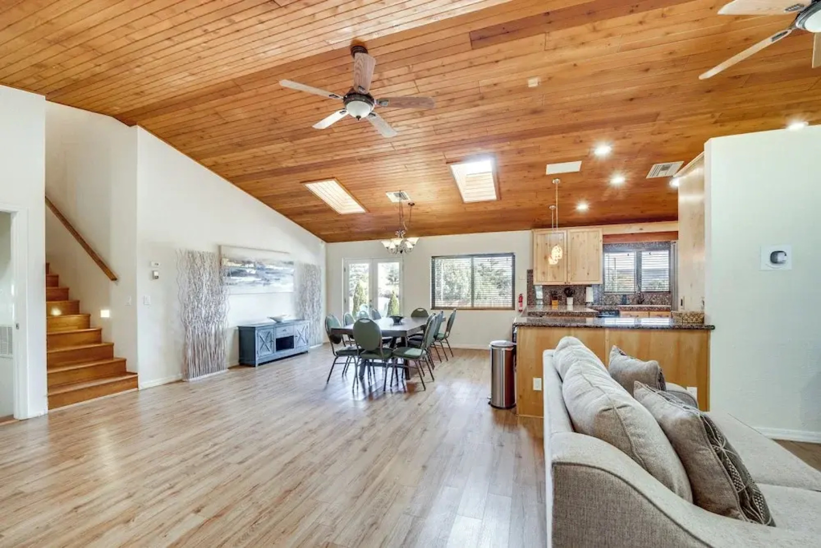 Castle Rock Views: Sedona Retreat w/ Hot Tub!