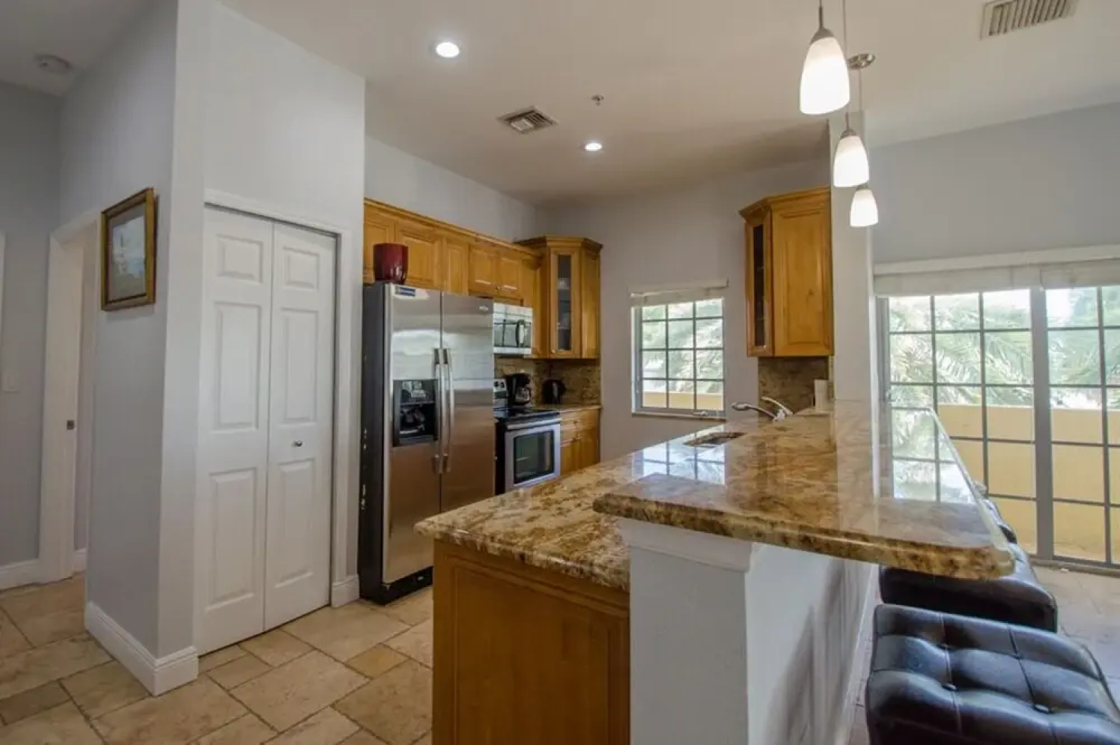 Vistalmar Three Bedroom Deluxe Apartment