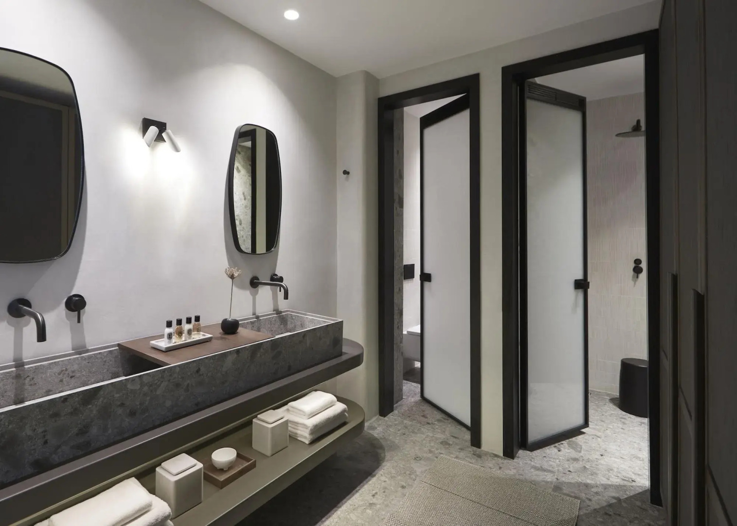 Aeonic Suites and Spa