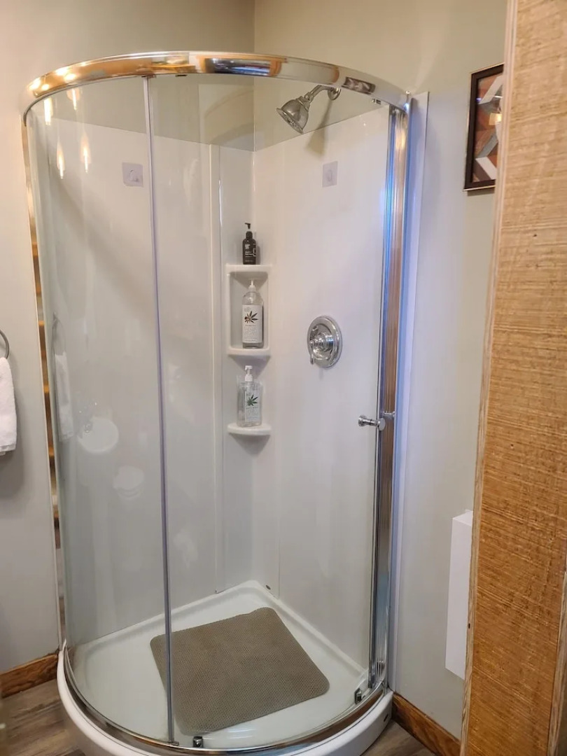 Silly Chickens Lodge B&B