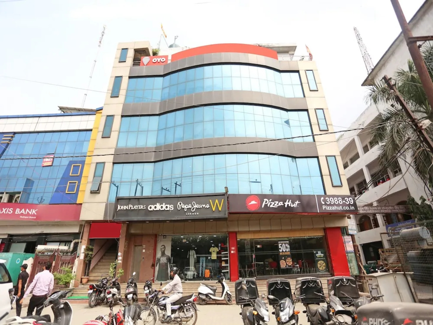 OYO 3697 Hotel Rivieraa