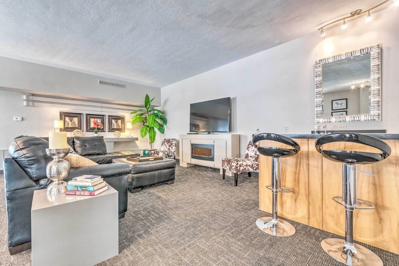 Stunning Hot Springs Condo on Lake Hamilton!