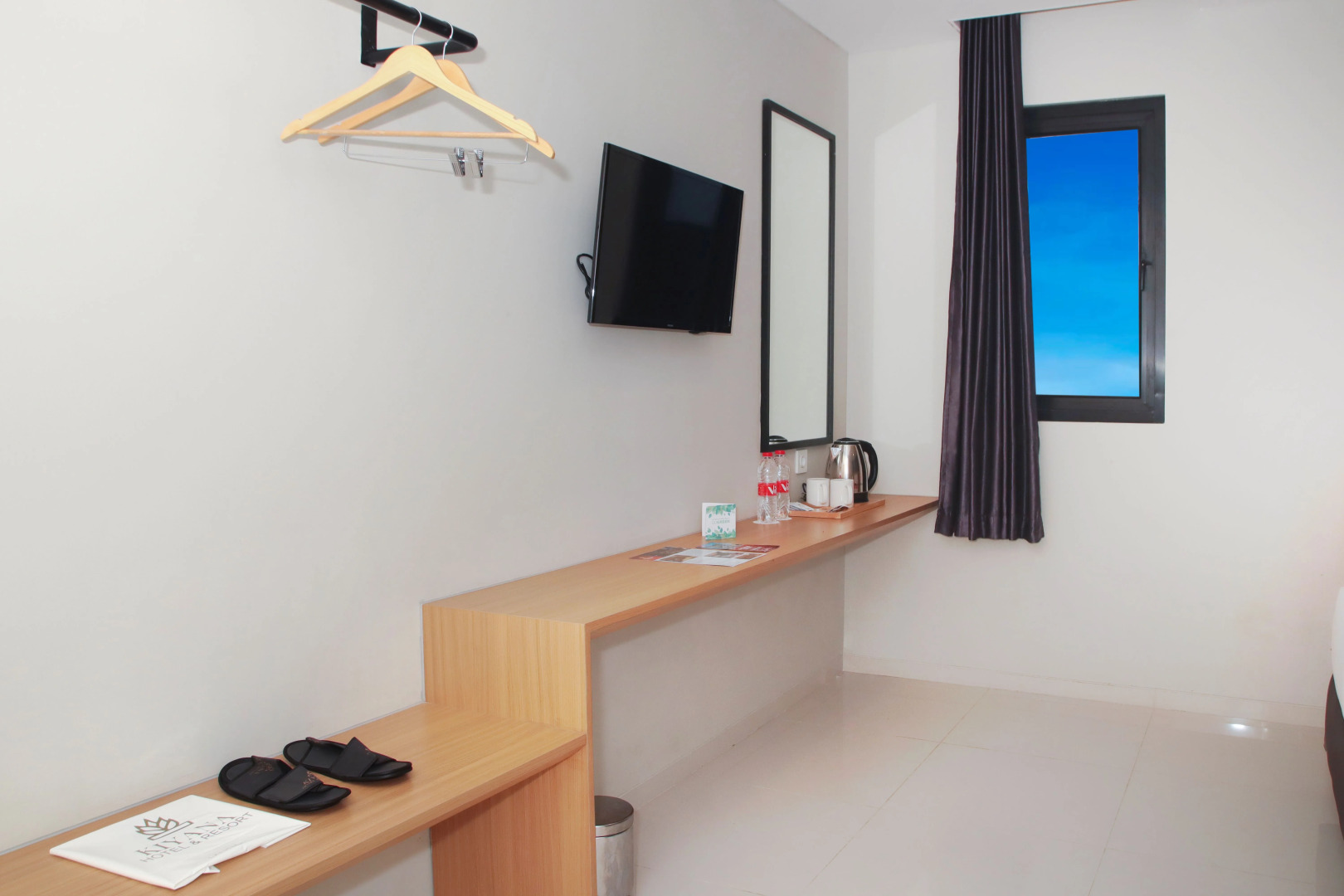 Kiyana Premiere Hotel