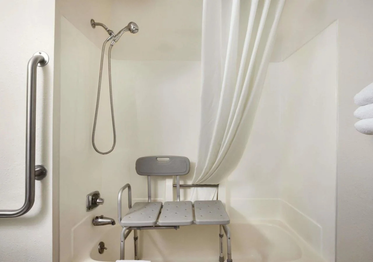 Travelodge by Wyndham La Porte/Michigan City Area