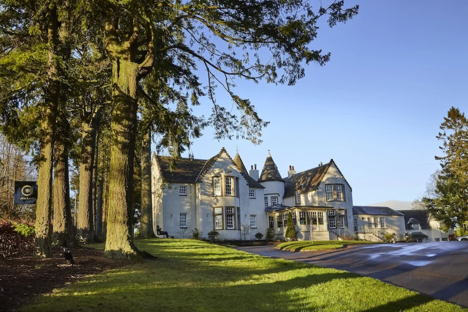Cairn Lodge
