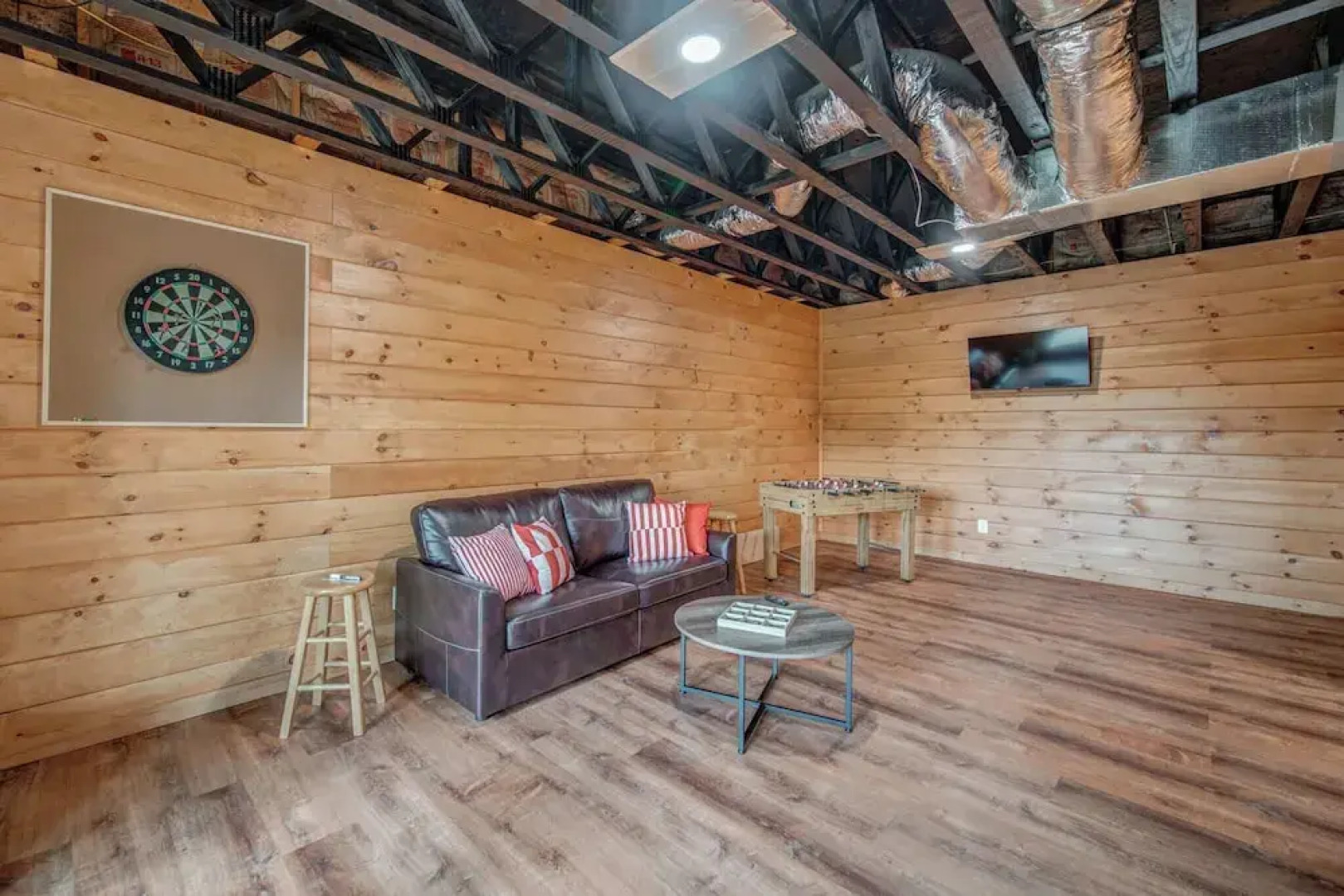 Gorgeous & Secluded 3 BDR Cabin in Mineral Bluff!