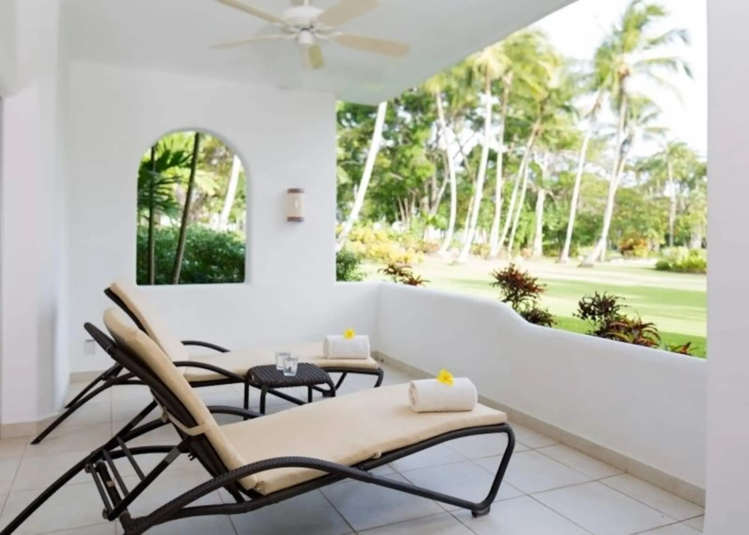 Royal Glitter Bay Villas