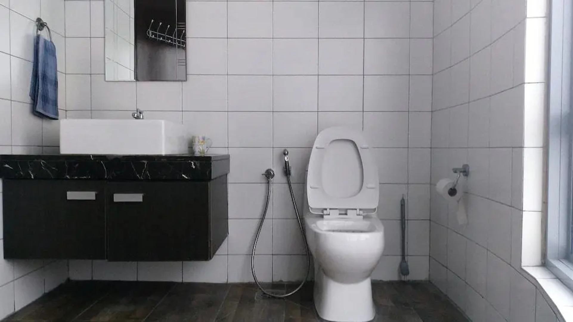 PJ8 Service Suite 2 Bedrooms Near Train Station