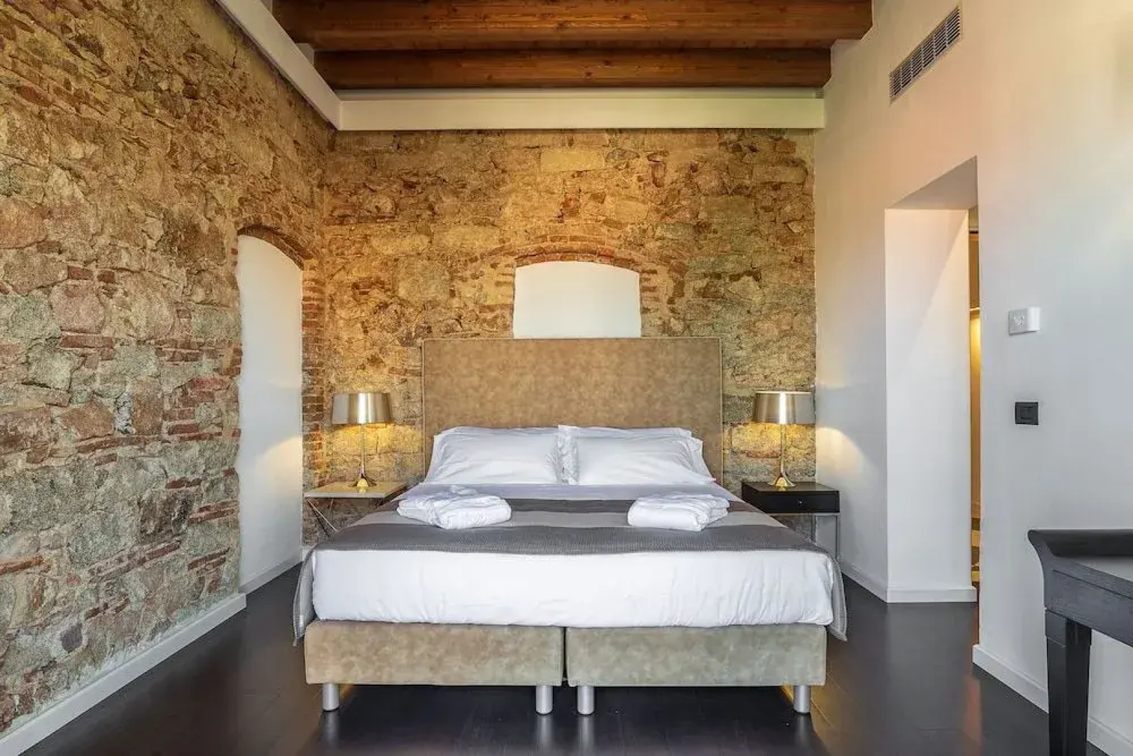 Raphael Hotel